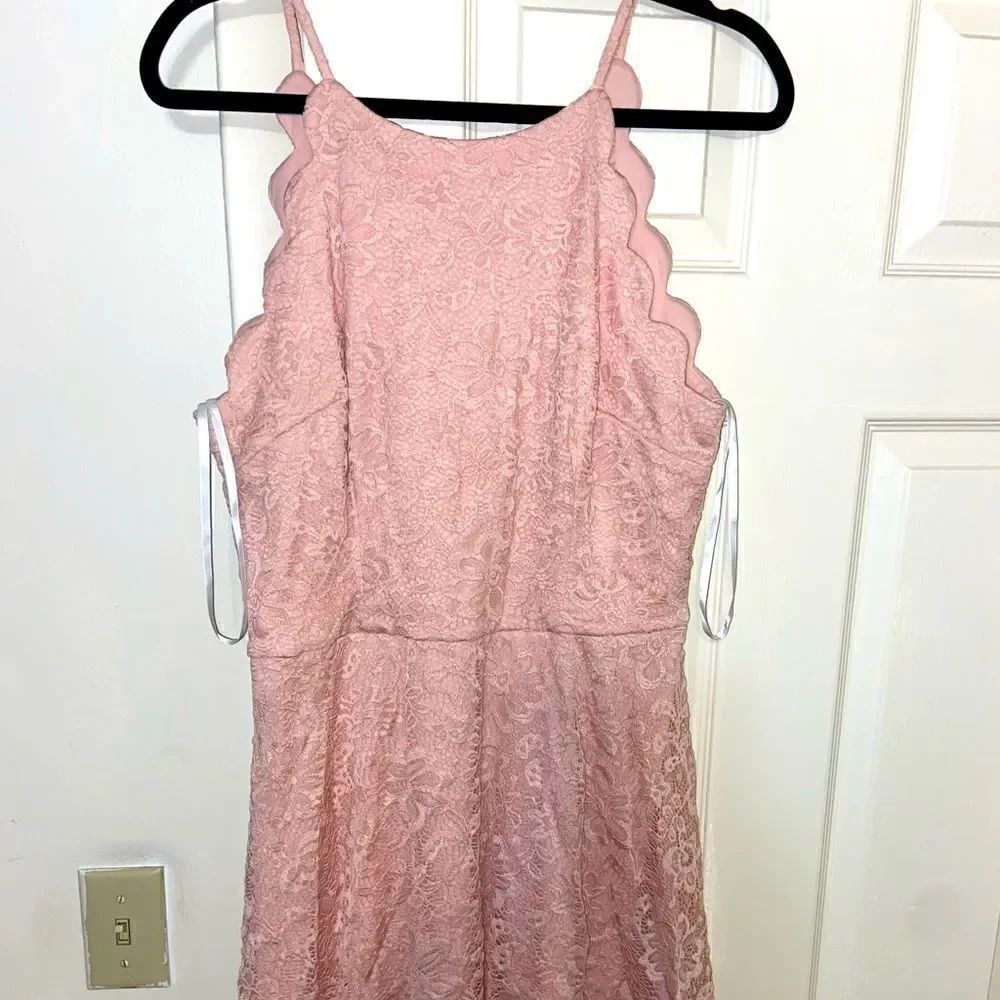 Plus size peach double layer lace sleeveless dress